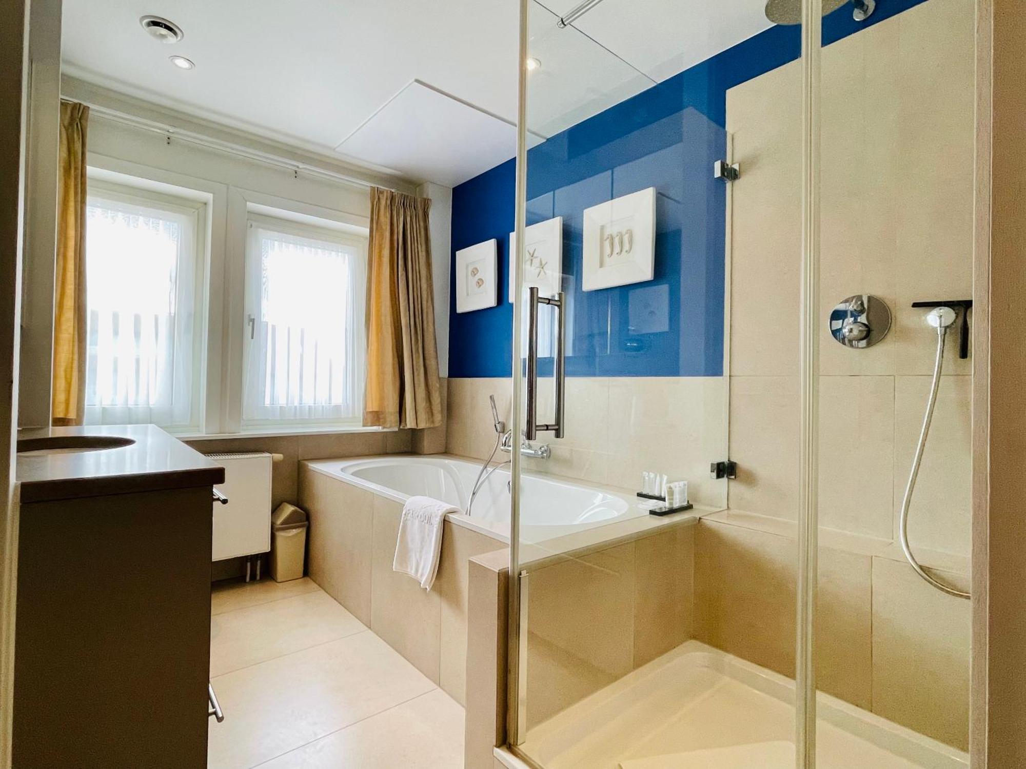 Boutique Hotel 'Hof Ter Duinen' Oostduinkerke Quarto foto